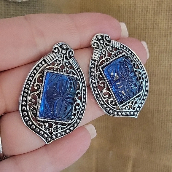 🔥LAST PAIR🔥 Etched Glass Bold Statement Earrings - Picture 4 of 8